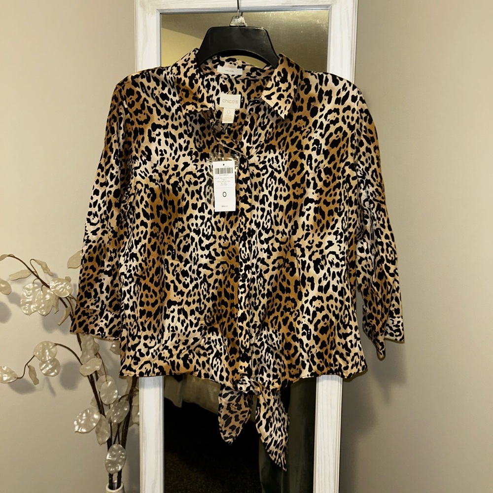 💜NWT Chico's Leopard Print Button Down top - size 0 - Picture 2 of 5